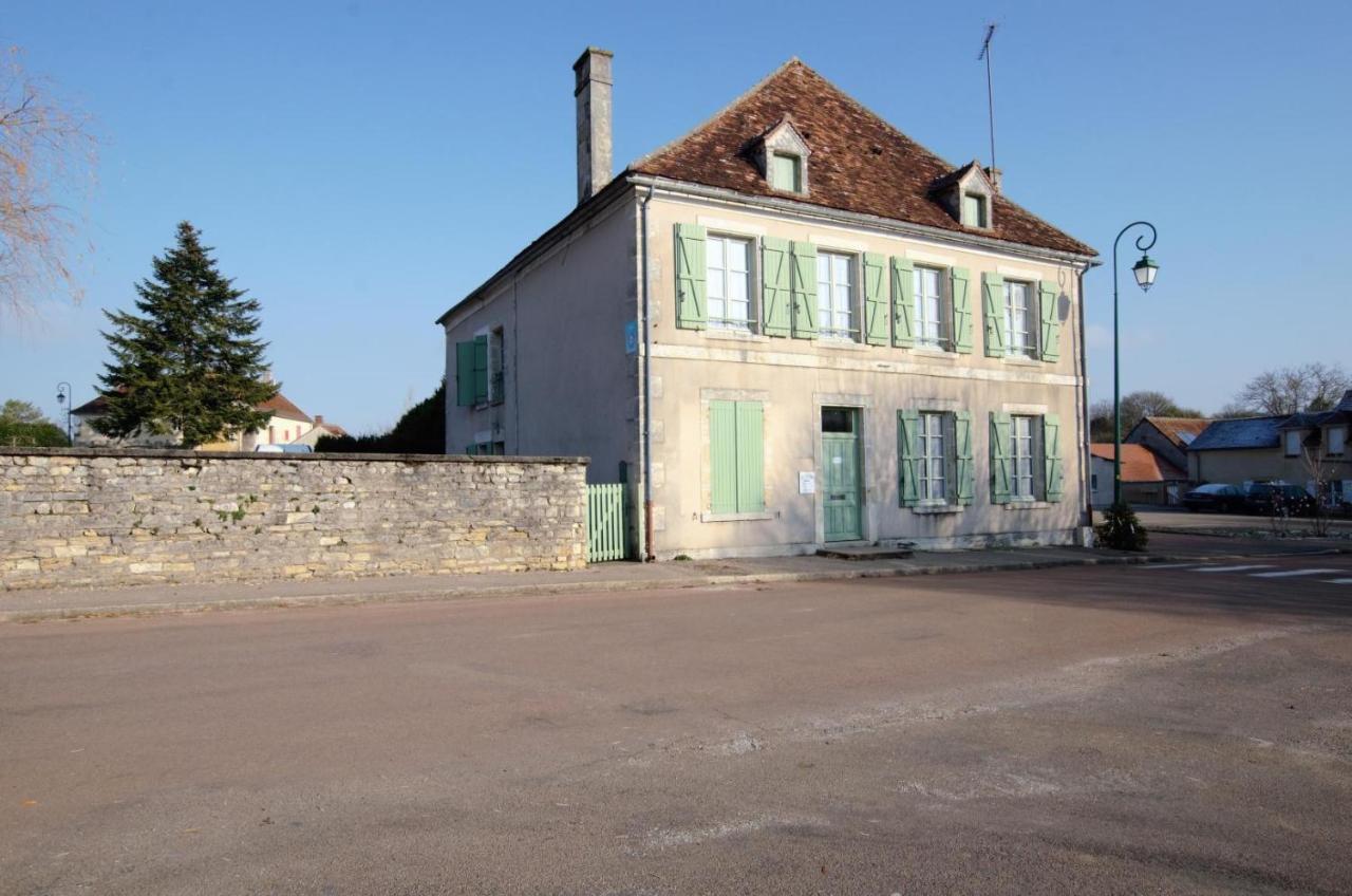 Gite Communal 149 Sainpuits Zewnętrze zdjęcie